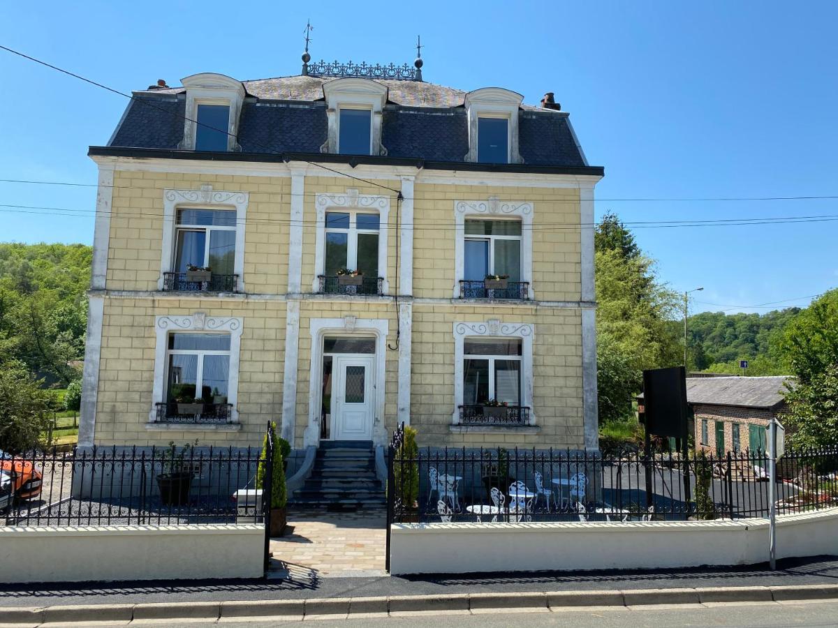 Les Hautes-Rivieres Le Point De Chute Bed & Breakfast エクステリア 写真